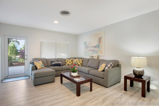 466 Tequesta Dr