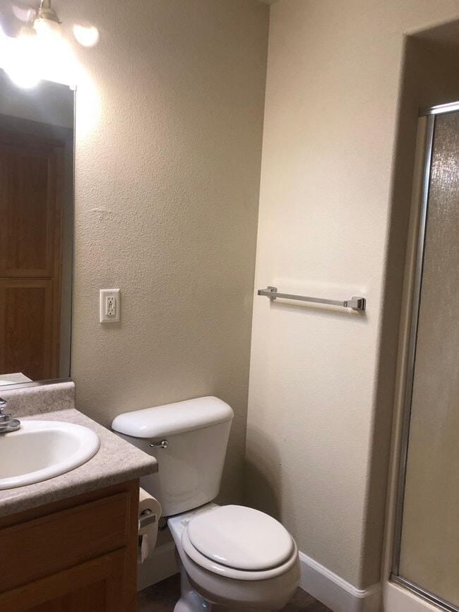 Photo - **Reserve for NOW SUMMER 2026** Beautiful Home Close to Downtown Chico