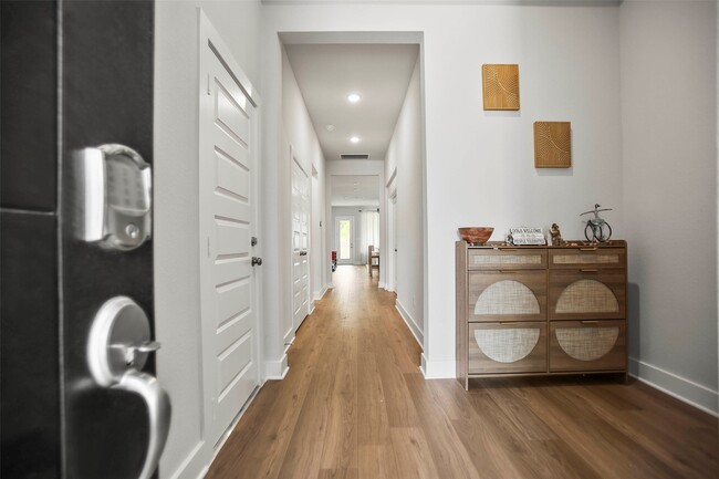 Photo - 5010 Vly Wind Ct