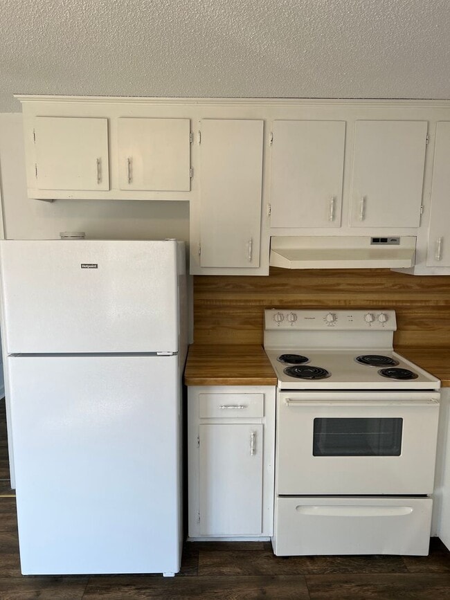 Photo - 1 Bed/1 Bath in Coats