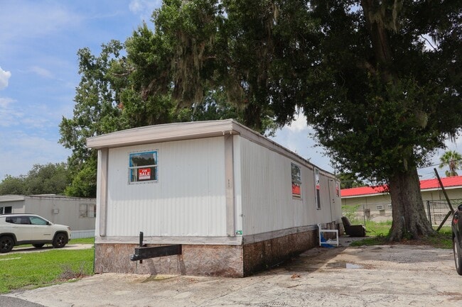Photo - 5900 New Tampa Hwy