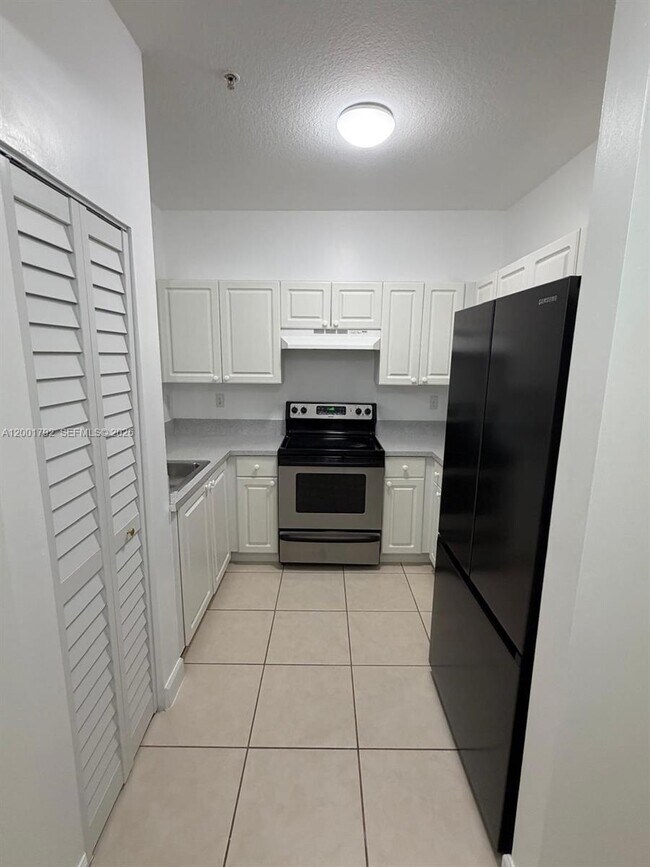 Photo - 1300 NE 109th St Unit 404