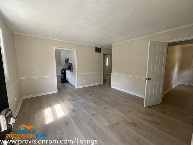 Building Photo - 50 Baldy Ave Rental