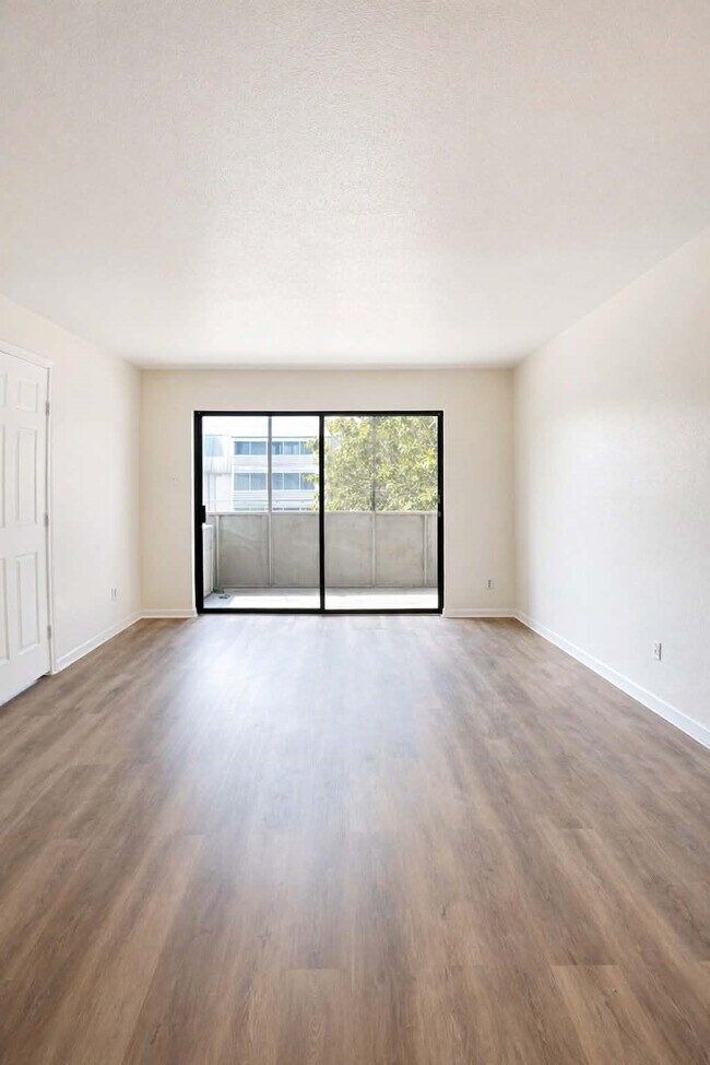 Photo - 3035 Walnut Bend Ln Unidad 26