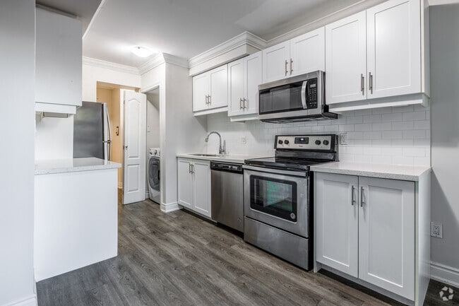 2BR, 1BA - 700SF - Kitchen - 1791 King Street East
