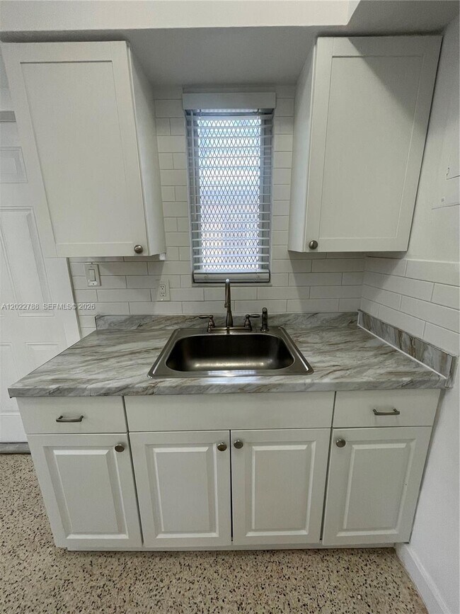 Photo - 940 SW 4th Ave Unidad 1