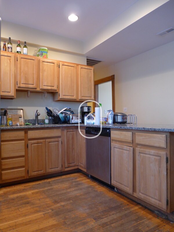 Photo - 15 Carmel St