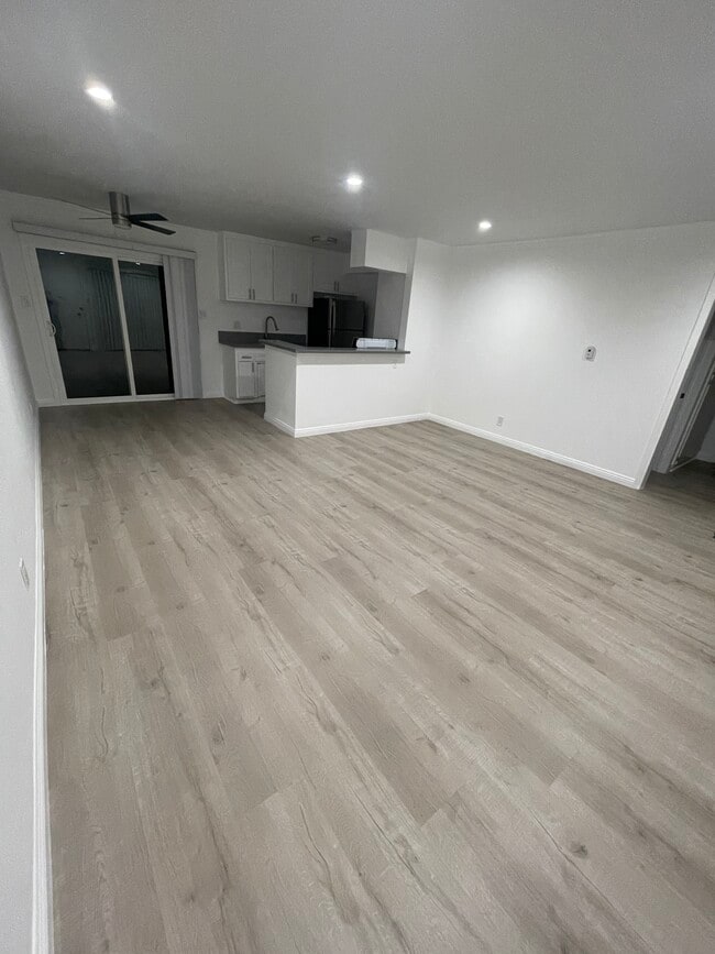 Photo - 909 Palm Ave