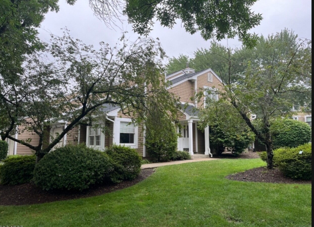 Photo - 10 Eton Ct