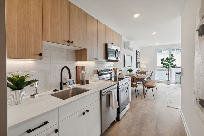 Photo - 2nd & Poplar