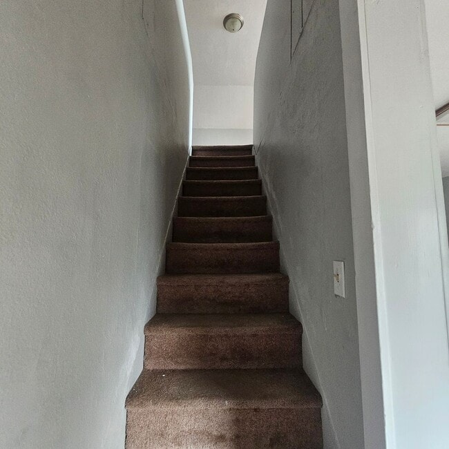 Photo - 221 E 11th St Unit 221 Apt # 2