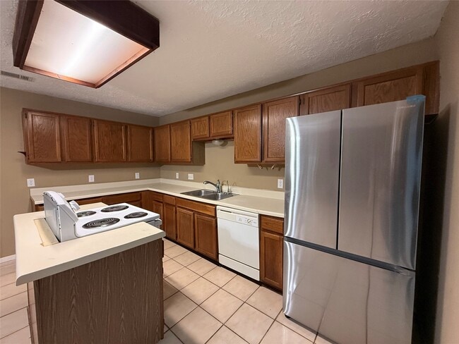 Photo - 13218 Avonshire Dr