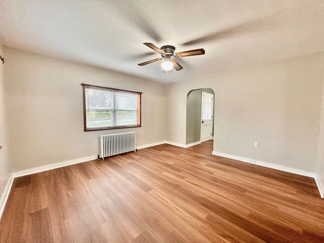 Photo - Spacious 3-Bedroom 1.5 Bath Home For Rent ...