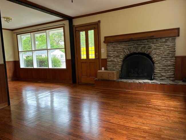 Photo - 408 Palm Dr S