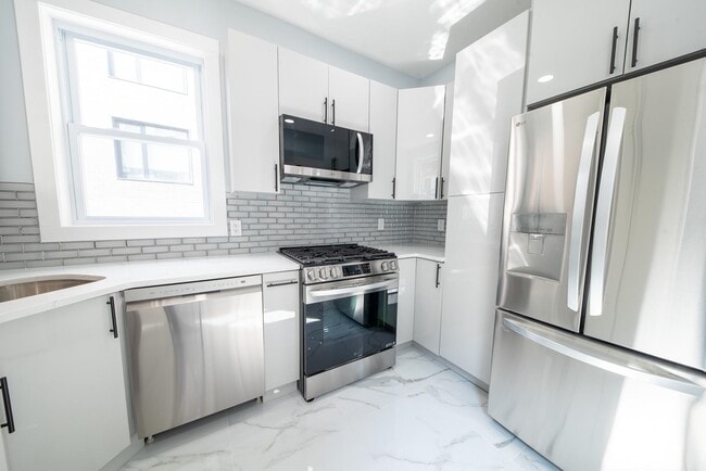 Photo - 1409 Manhattan Ave Unit 3