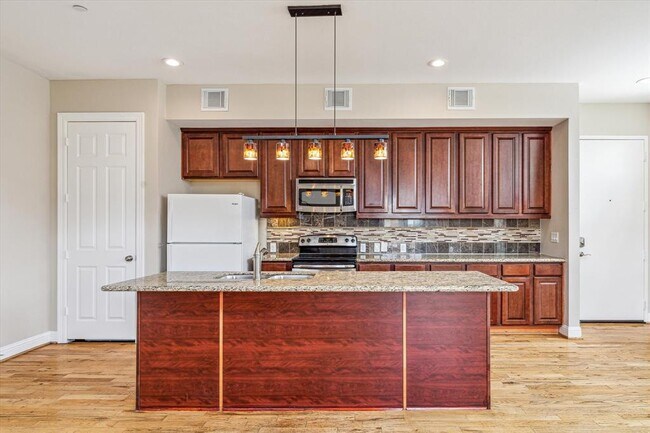 Photo - 314 W Bell St Unit 301