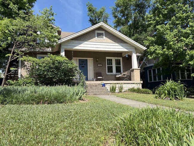 Building Photo - 1507 Villa Pl Unit Apt B