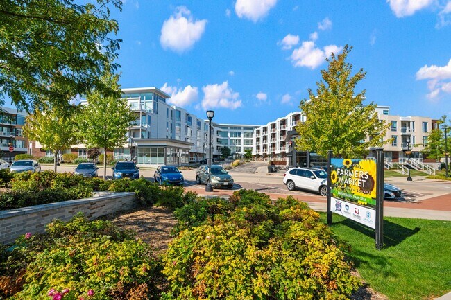 Photo - Emerald Row Apartments