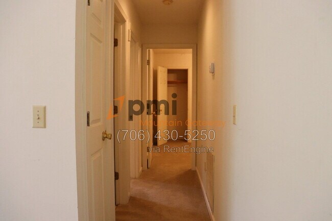Photo - 48 Primrose Dr Unit B