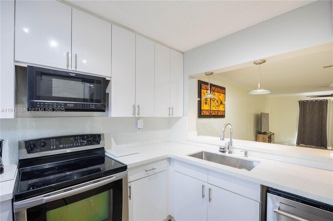 Photo - 8325 Fairway Rd