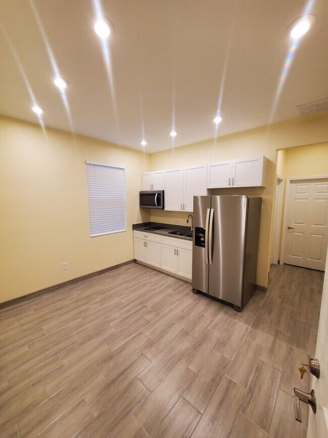 Photo - 9864 4th Ave