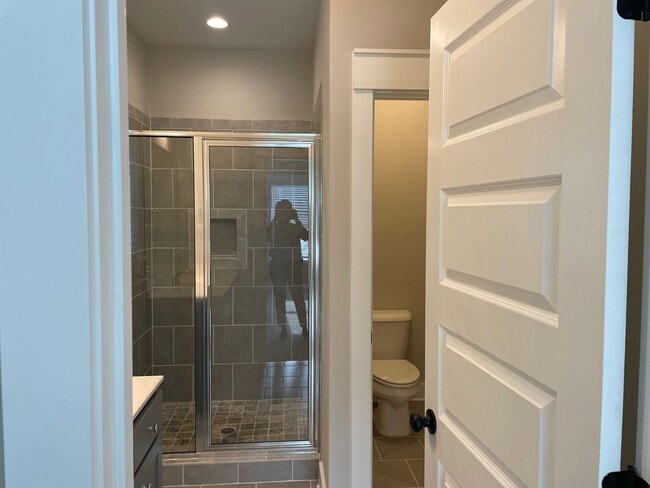 Photo - Spacious 3 bedroom home with garage and fenced backyard!