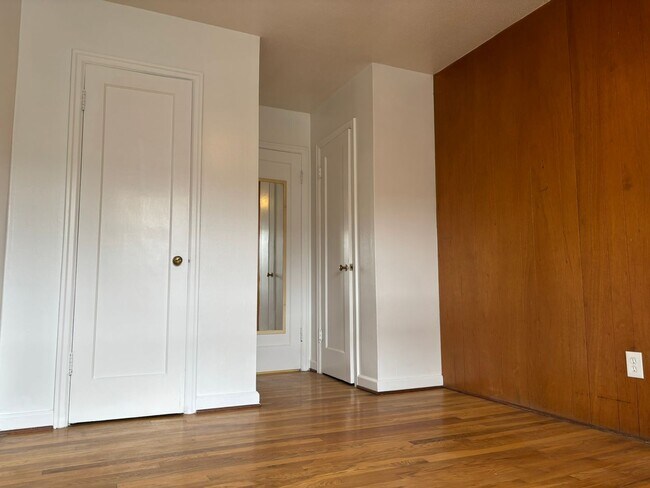 Photo - CK1394-B*-Owner auto-approve up to $500 re... Unit #3