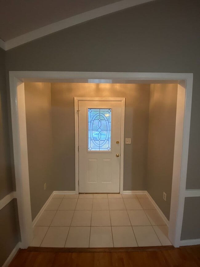 Photo - 1607 Salisbury Pl