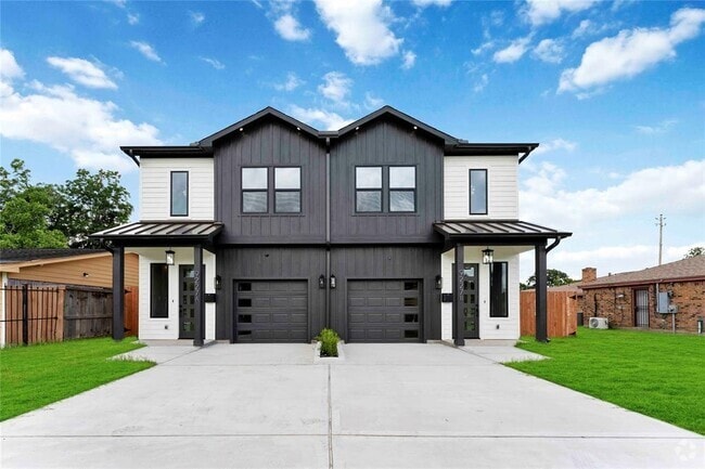 Building Photo - 9227 Ashville Dr Unit B Rental