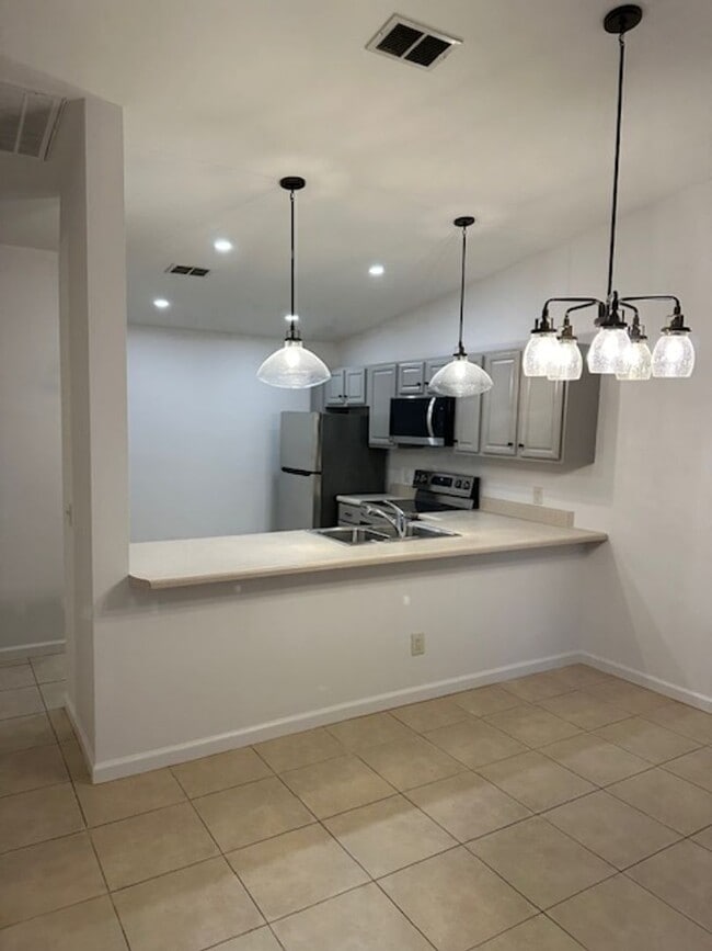 Photo - Woodlake Villa - 2 Bedroom/2 Bathroom