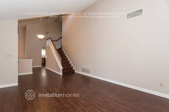 Photo - 330 Hutchings Ln
