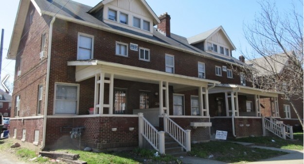 Photo - 295-301 E 19th Ave