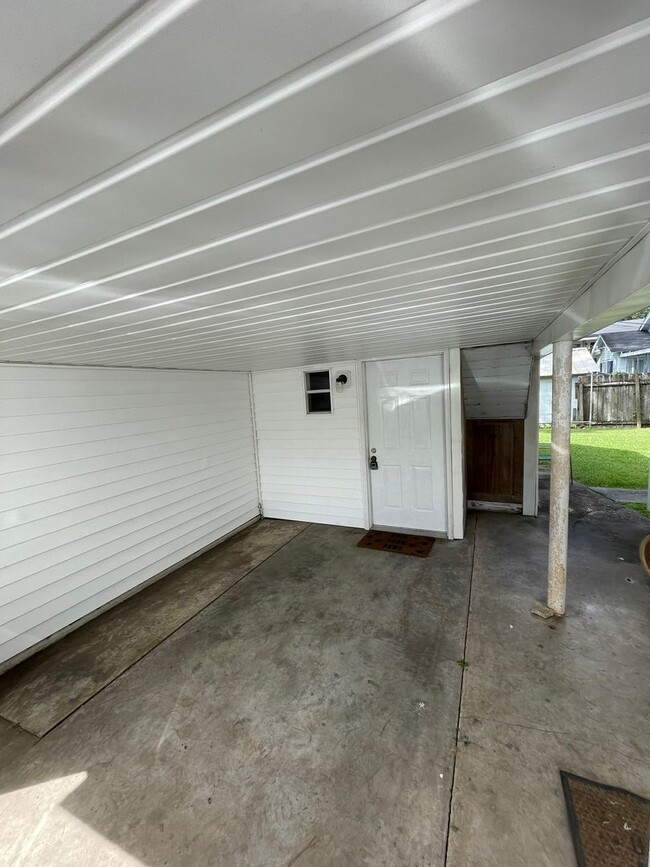 Photo - Studio Garage Apt