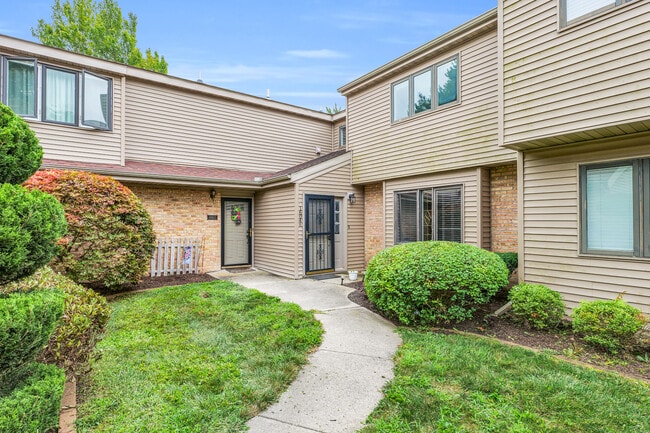 Photo - 1604 Lyndhurst Dr Condo