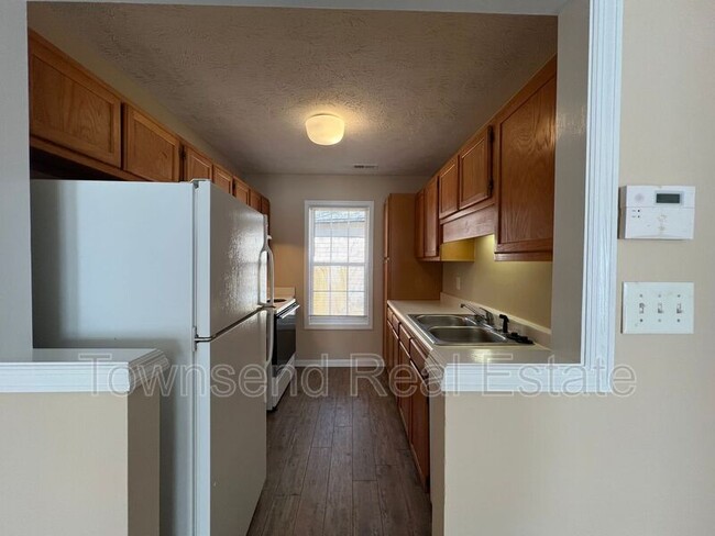 Photo - 566 Crooked Creek Ct