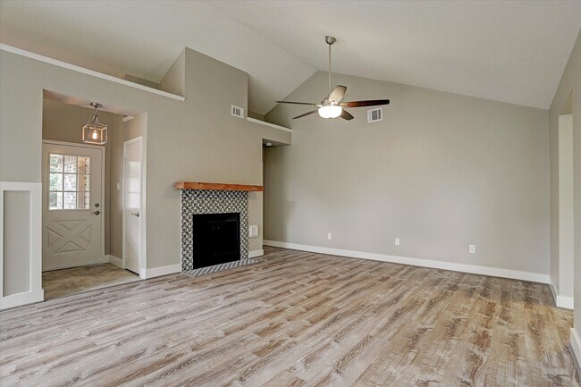 Photo - 22 W Mistybreeze Cir