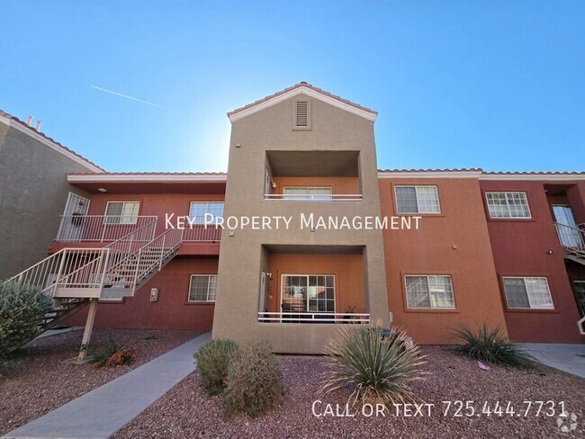 Building Photo - 2 BEDROOM 2 BATH IN GATED COMMUNITY NEAR N... Unit #2090 Rental