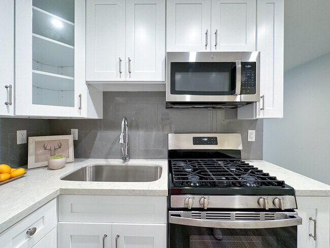 6446 Lexington