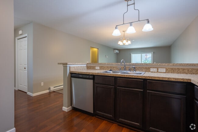 3BR, 2BA - 1,280SF - Kitchen - Terrace Bluff Condominiums