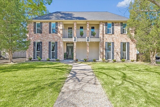 Building Photo - 1030 Crossroads Dr