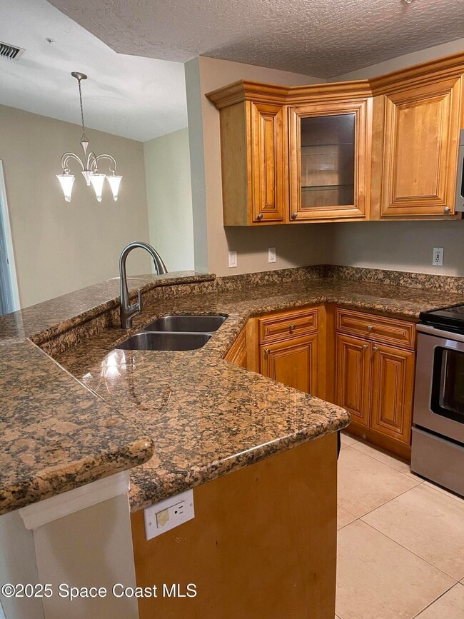 Photo - 7667 N Wickham Rd Unidad 724