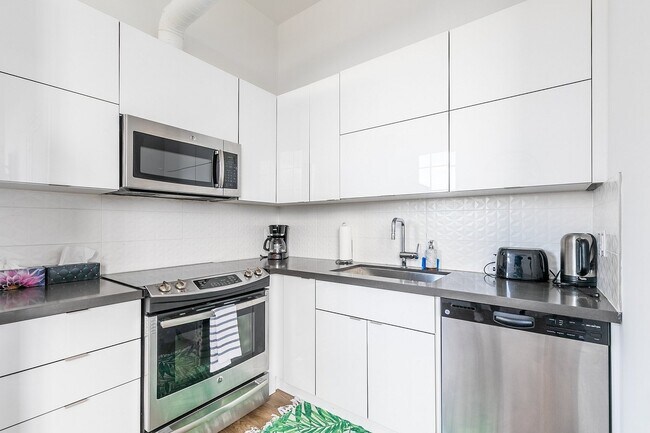 All Appliances Included - Dundurn Lofts