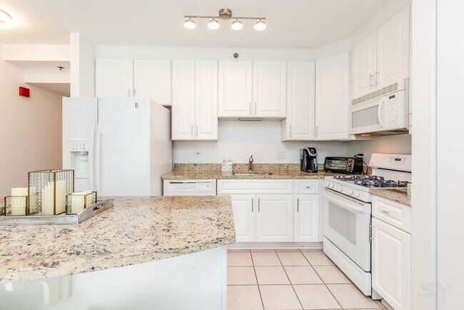 Photo - 33 W Ontario St Unit 32C