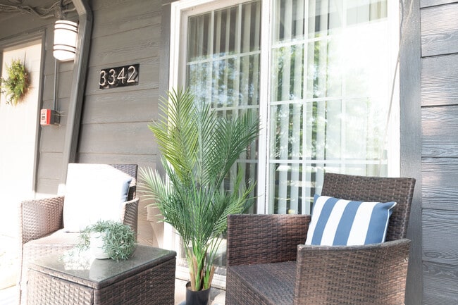 Private balcony/patio