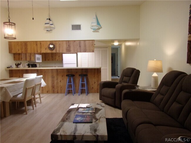 Photo - 876 Pritchard Island Rd