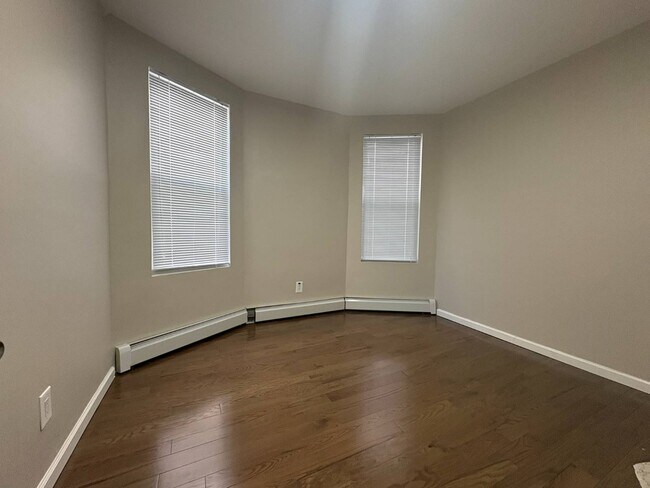 1765 W 9th St Unit 1