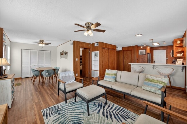 Photo - 16618 Bermuda Way