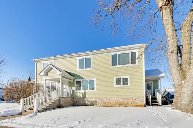 Photo - 229 N Myrtle Ave