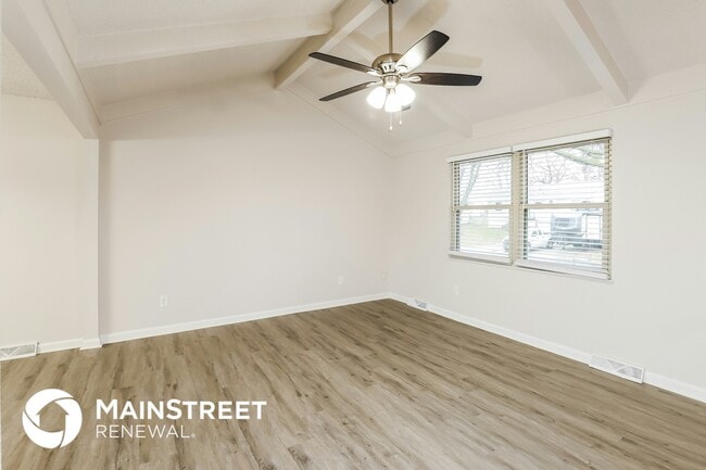 Photo - 215 SE Crescent St