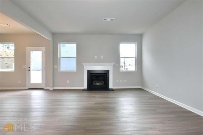 Photo - 296 Aimes Dr.